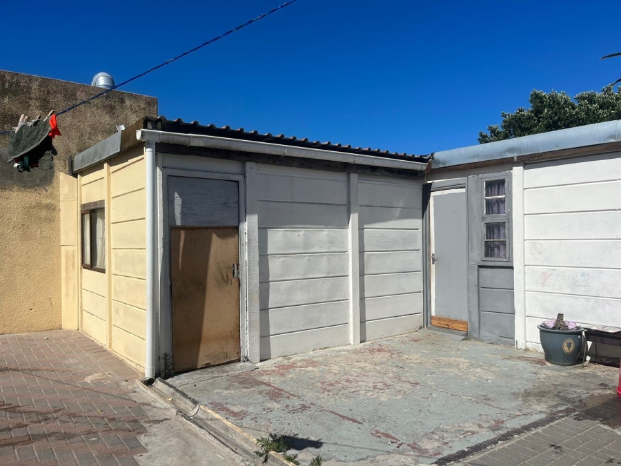 11 Bedroom Property for Sale in Rugby Western Cape